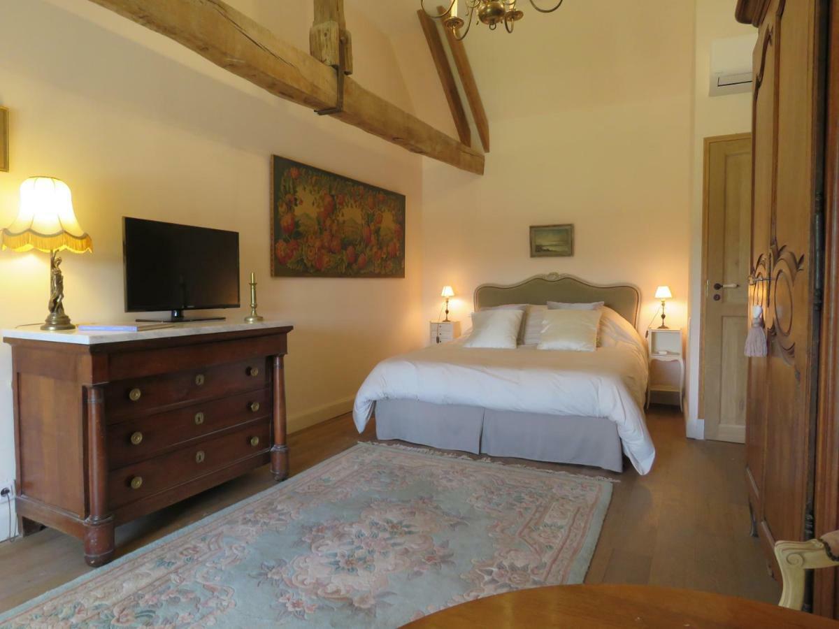 Chateau De Gaubert Bed and Breakfast Terrasson Εξωτερικό φωτογραφία